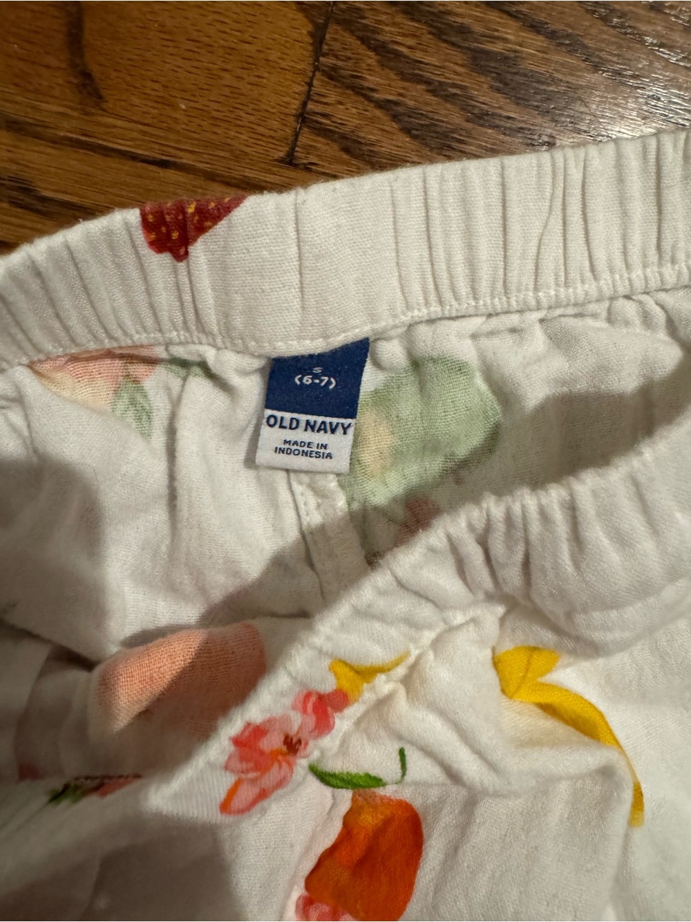 Old Navy White Fruit-Print Tank Top & Shorts Set with Yellow Trim - Picture 3 of 4